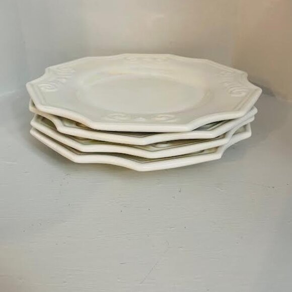 Set of 4 Italian Luncheon Plates  White Iridescent Pearlized Scalloped Edges - Picture 10 of 12
